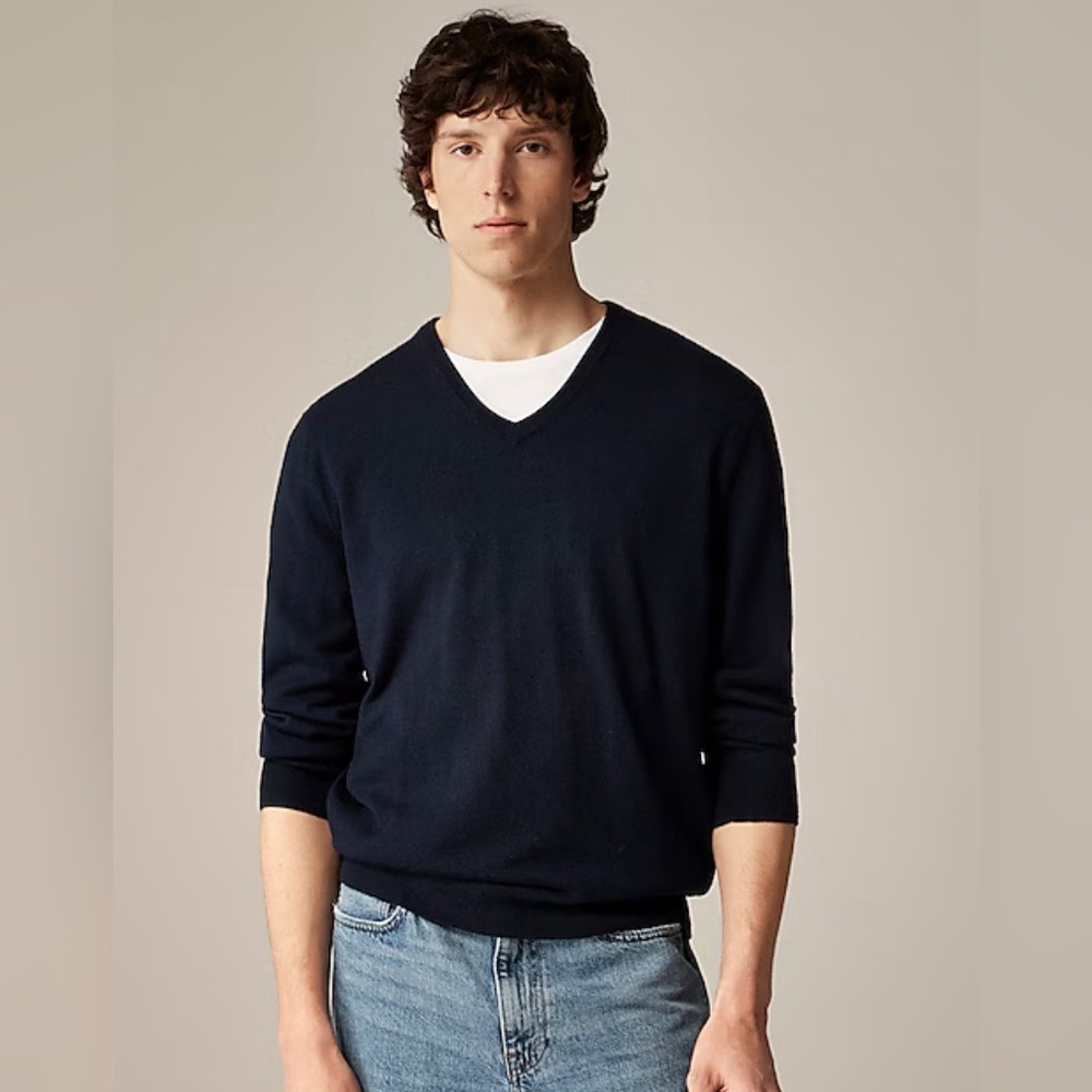 J.Crew Size M 100% Merino Wool V Neck Sweater Men’s Dark Navy